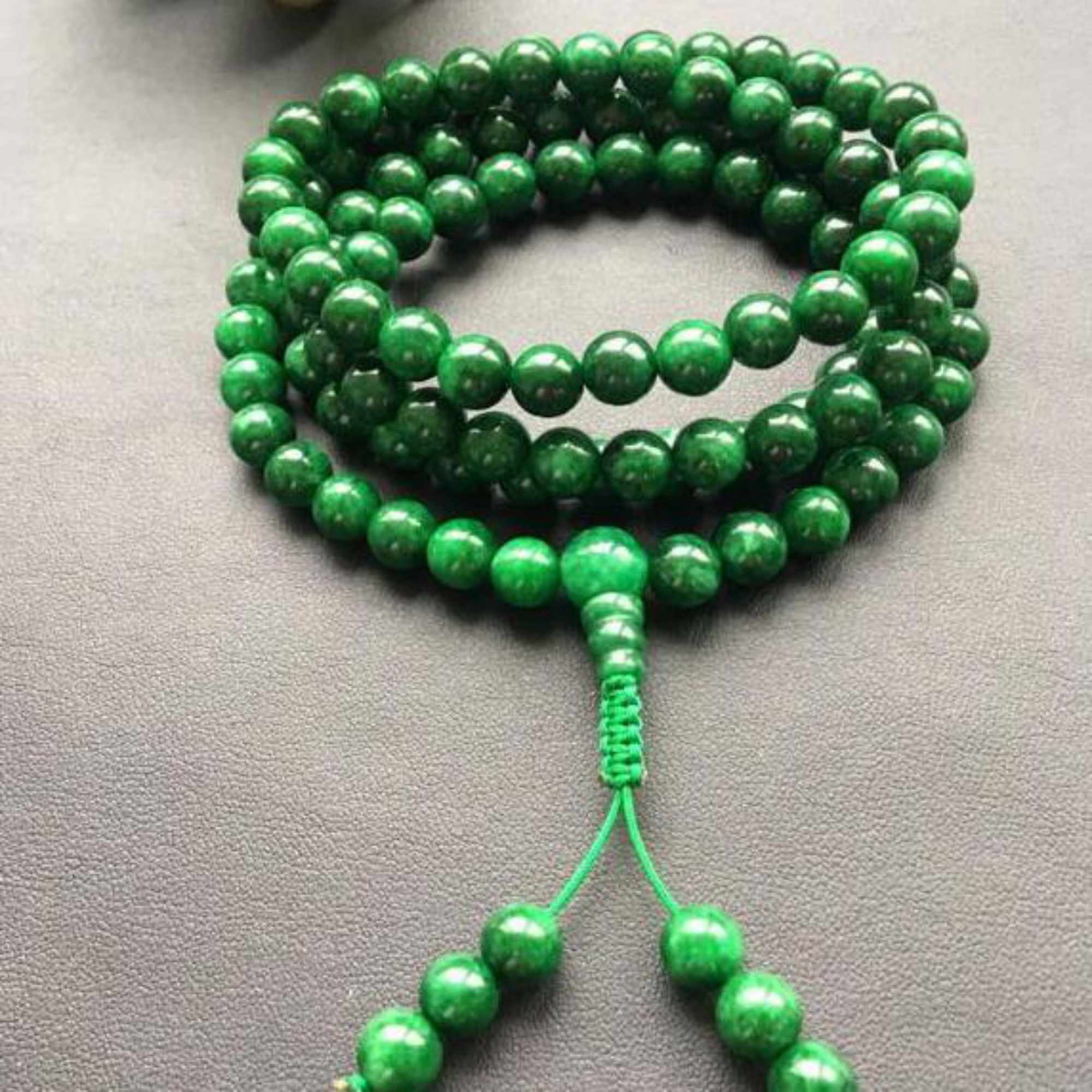 Bracelet de perles de jade ver - Yoga Health & Fitness Center avis et prix
