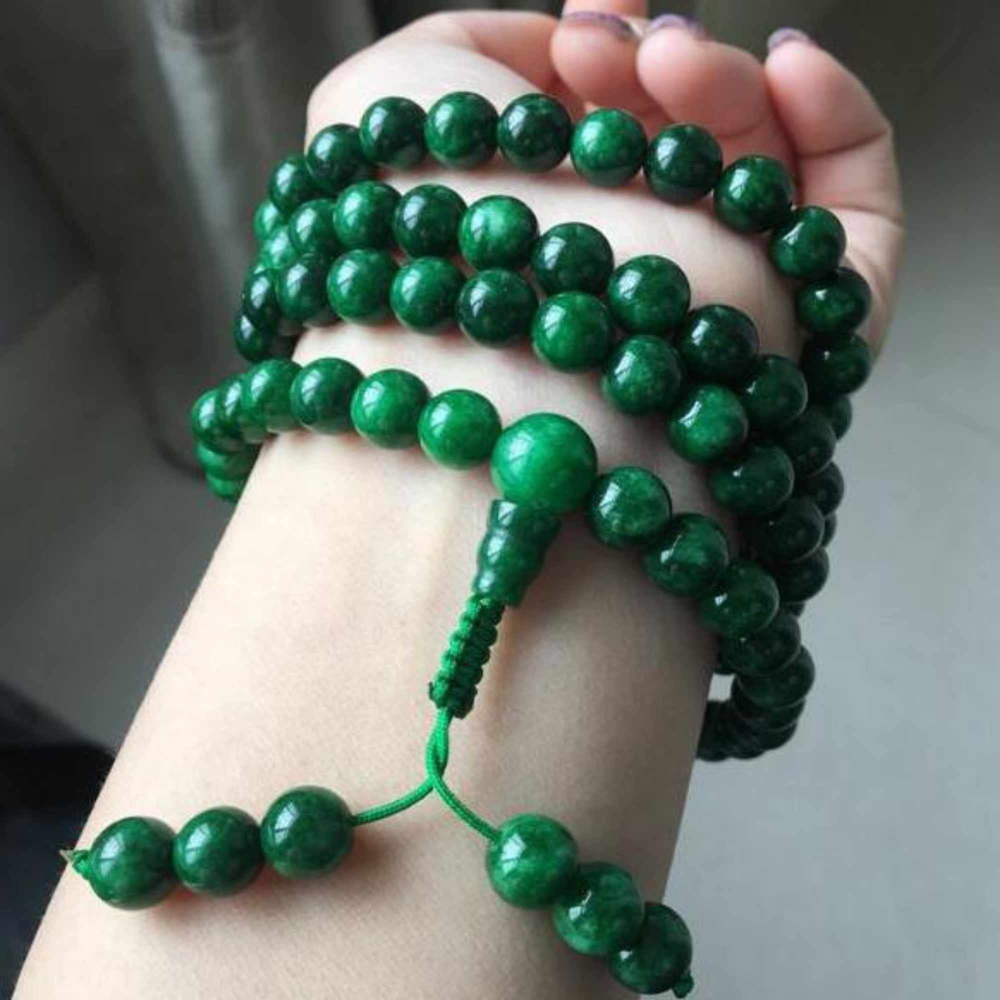 Bracelet de perles de jade ver - Yoga Health & Fitness Center avis et prix